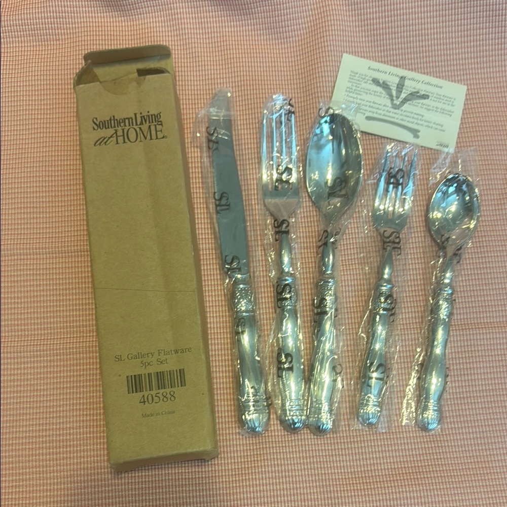 New Gallery Southern Living at HOME Stainless Flatware Set
